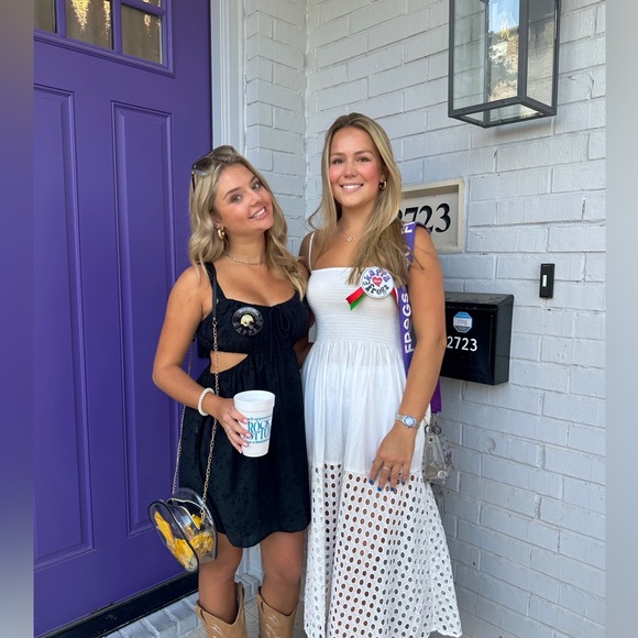 Meet your Posher, Emily - Picture 5 of 6